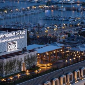 Wyndham Grand Istanbul Kalamis Marina Hotel